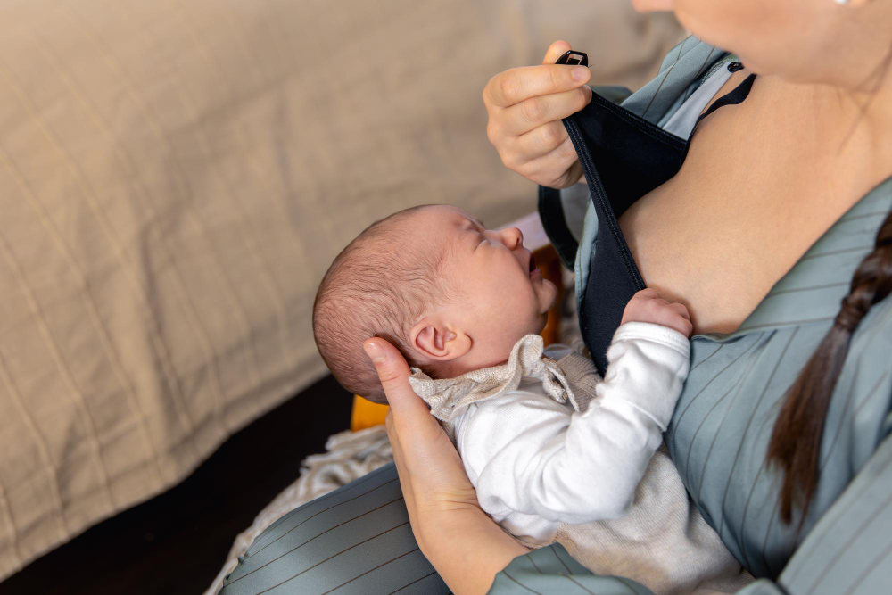 לשון קשורה אצל תינוקות